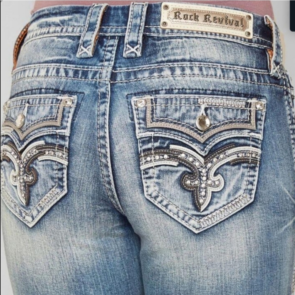 NWT Rock Revival Vien Jeans